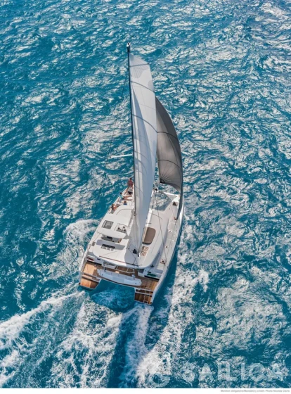 Lagoon 42 - Yacht Charter Sailica