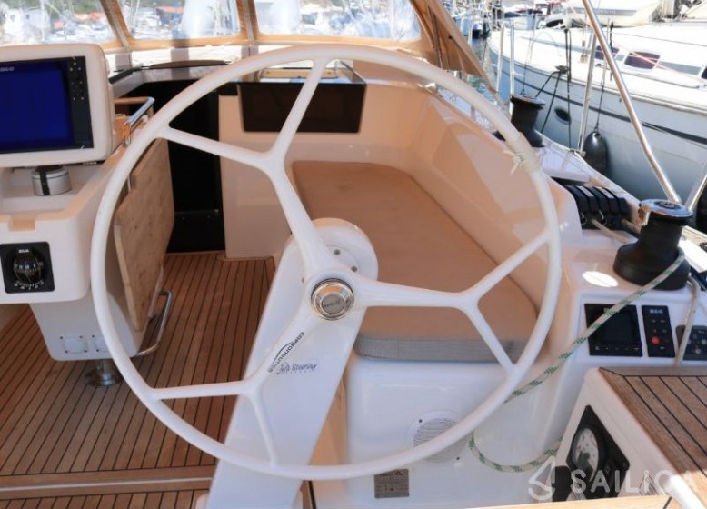 Hanse 418 - Yacht Charter Sailica