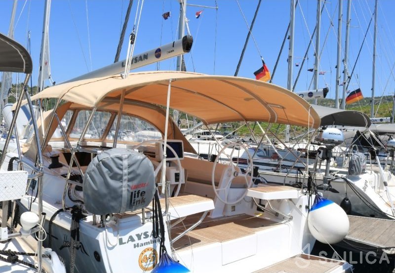 Hanse 418 - Yacht Charter Sailica
