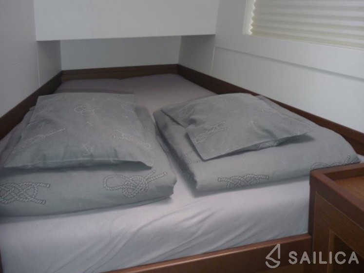Lagoon 40 - Yacht Charter Sailica