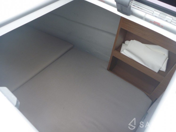 Lagoon 40 - Yacht Charter Sailica