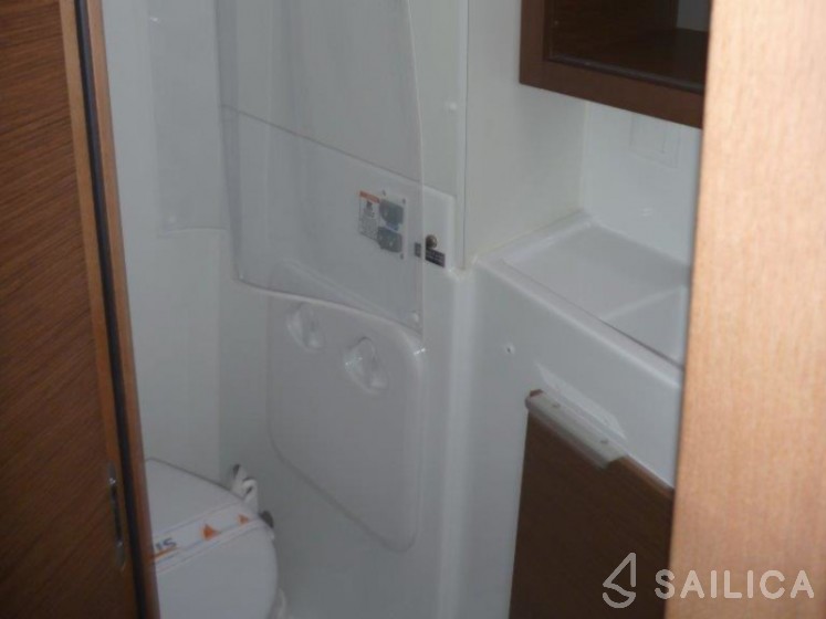 Lagoon 40 - Yacht Charter Sailica