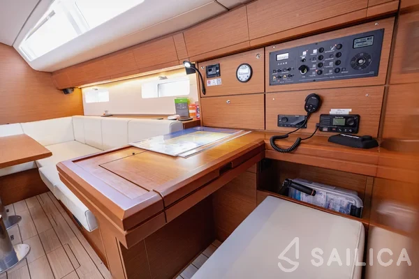 Jeanneau 54 - Yacht Charter Sailica