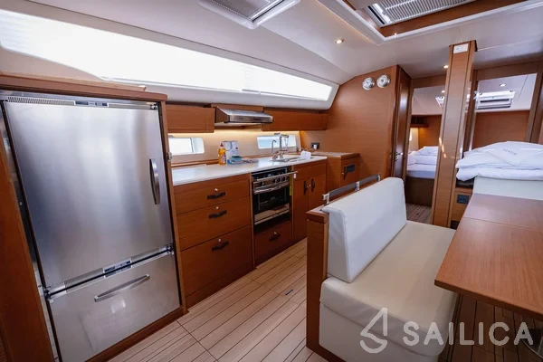 Jeanneau 54 - Yacht Charter Sailica
