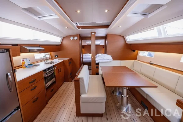 Jeanneau 54 - Yacht Charter Sailica