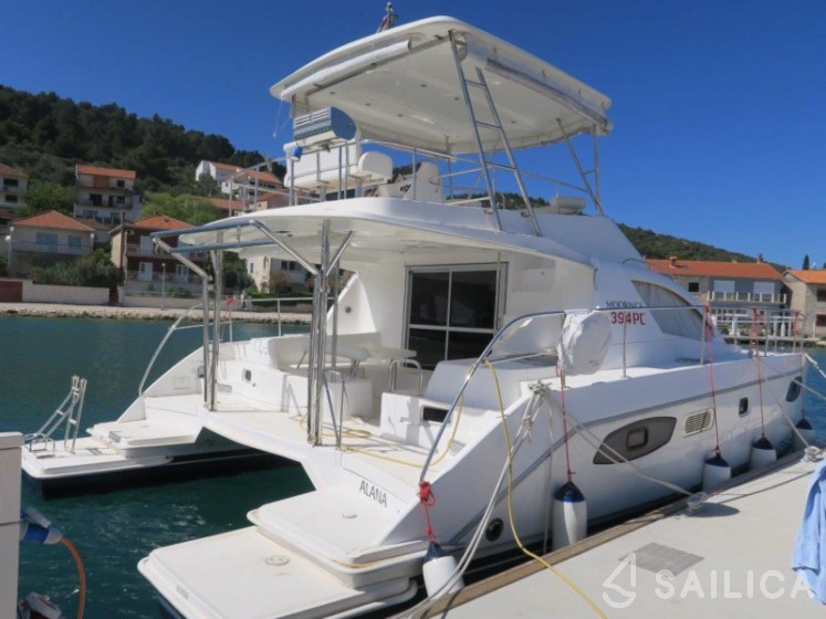 Leopard 39 PC - 4 + 2 cab. - Yacht Charter Sailica