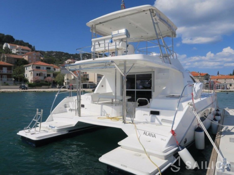 Leopard 39 PC - 4 + 2 cab. - Yacht Charter Sailica