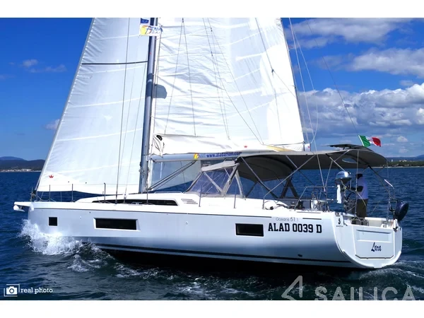 Oceanis 51.1 - Yacht Charter Sailica