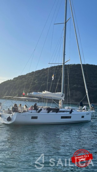 Oceanis 51.1 - Yacht Charter Sailica