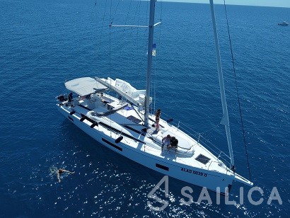 Oceanis 51.1 - Yacht Charter Sailica