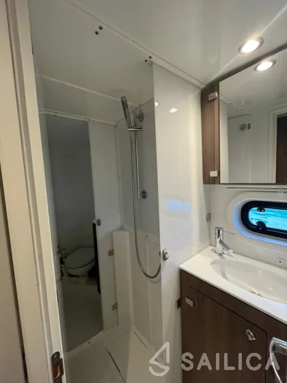 Bali 4.2 - Yacht Charter Sailica