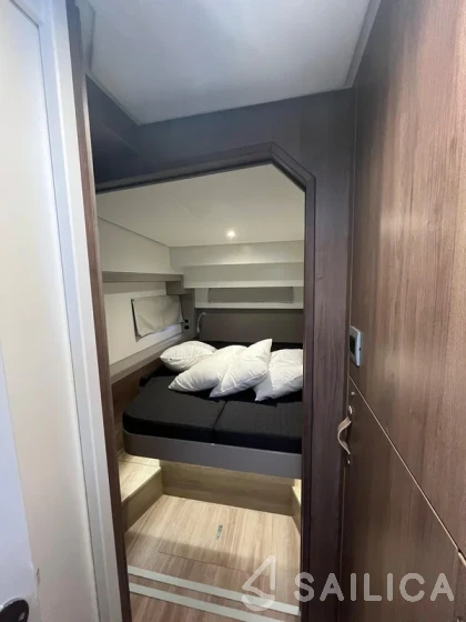 Bali 4.2 - Yacht Charter Sailica