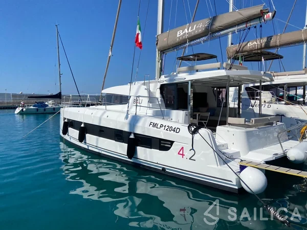 Bali 4.2 - Yacht Charter Sailica