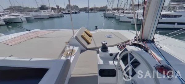 Bali 4.2 - Yacht Charter Sailica