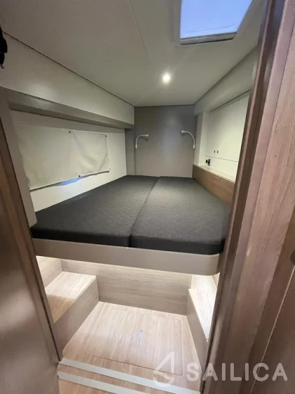 Bali 4.2 - Yacht Charter Sailica