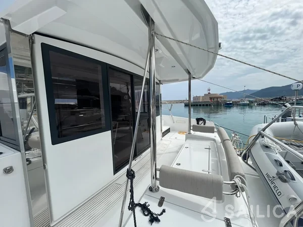 Bali 4.2 - Yacht Charter Sailica