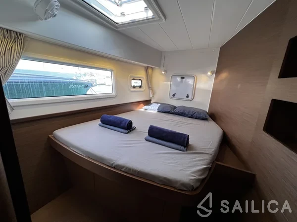 Lagoon 42 - Yacht Charter Sailica