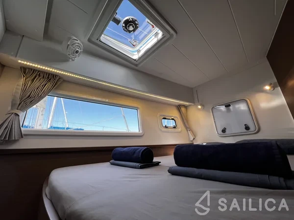 Lagoon 42 - Yacht Charter Sailica