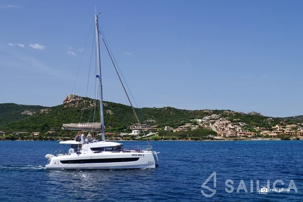 Bali 4.2 - Yacht Charter Sailica