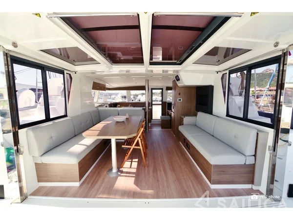 Bali 4.2 - Yacht Charter Sailica
