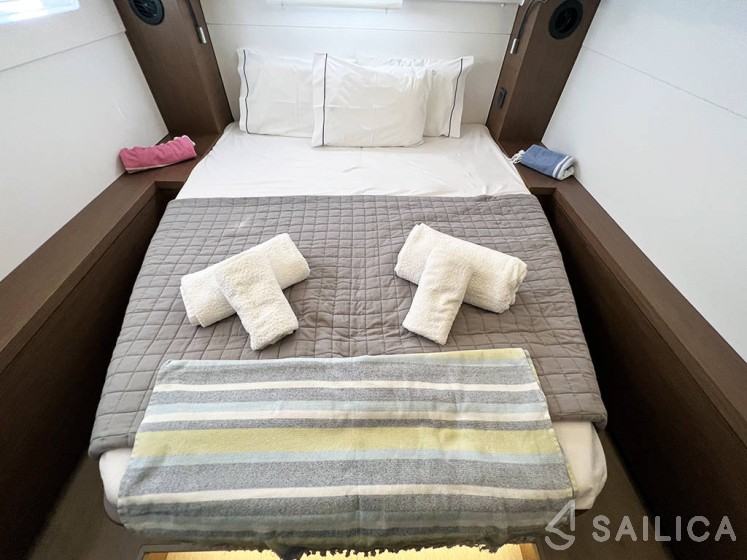 Lagoon 46  - Yacht Charter Sailica