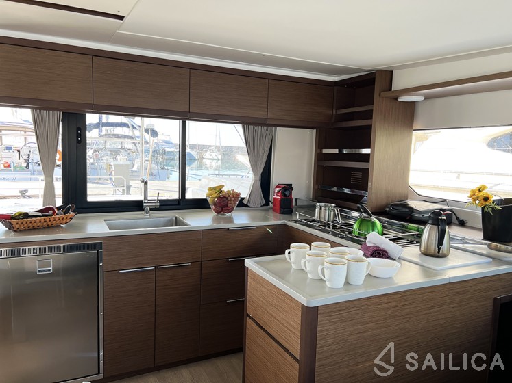 Lagoon 46  - Yacht Charter Sailica