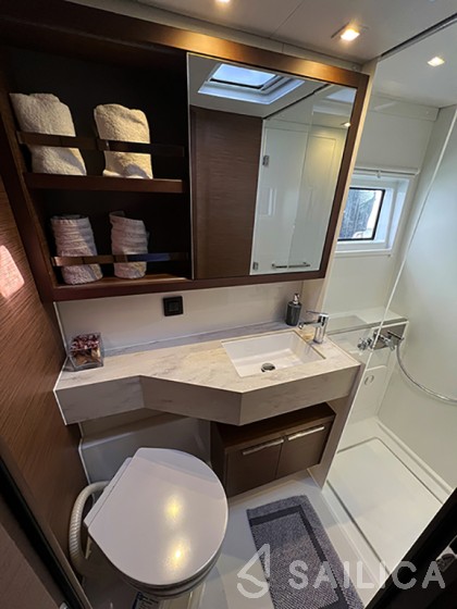 Lagoon 46  - Yacht Charter Sailica