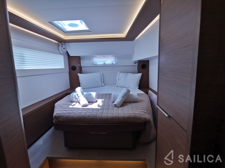 Lagoon 46  - Yacht Charter Sailica