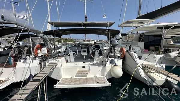 Bavaria C42 - Yacht Charter Sailica