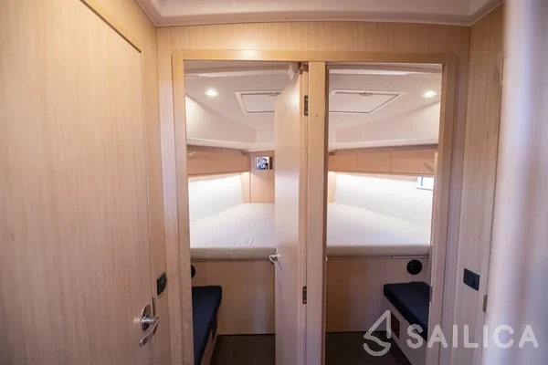Bavaria 46 Cruiser - Yacht Charter Sailica