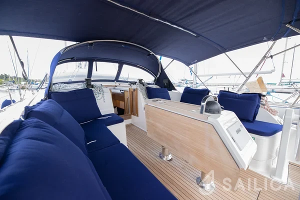 Bavaria 46 Cruiser - Yacht Charter Sailica