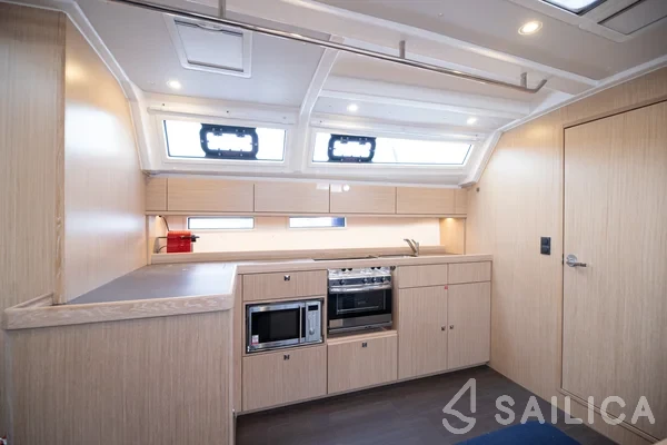 Bavaria 46 Cruiser - Yacht Charter Sailica