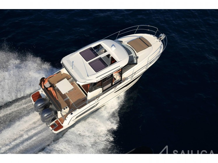 Merry Fisher 895 - Yacht Charter Sailica