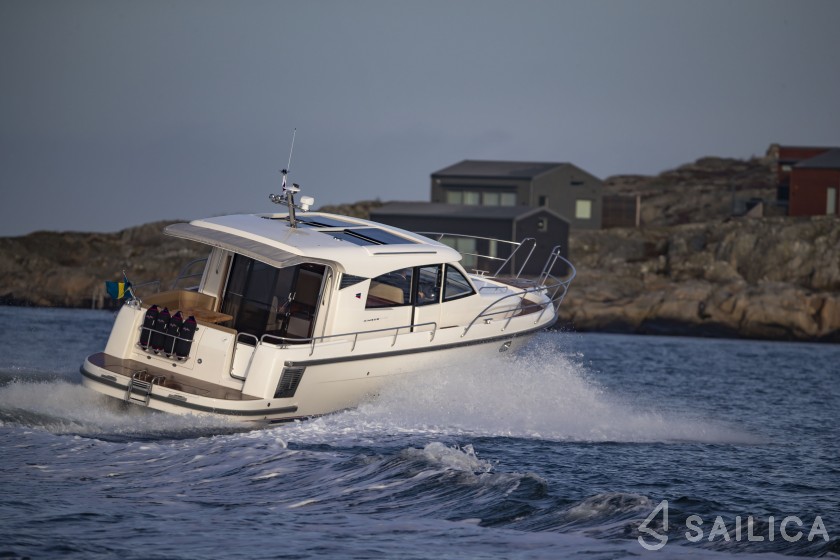 Nimbus 405 Coupe - Yacht Charter Sailica