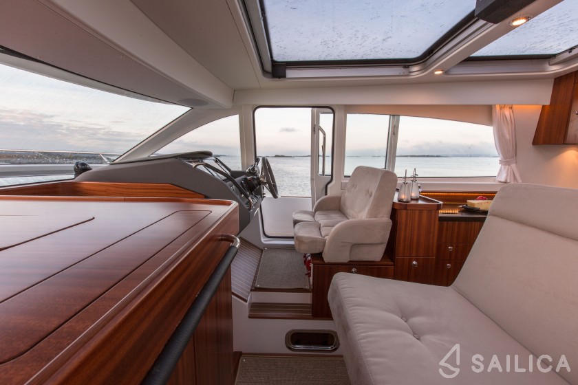 Nimbus 405 Coupe - Yacht Charter Sailica
