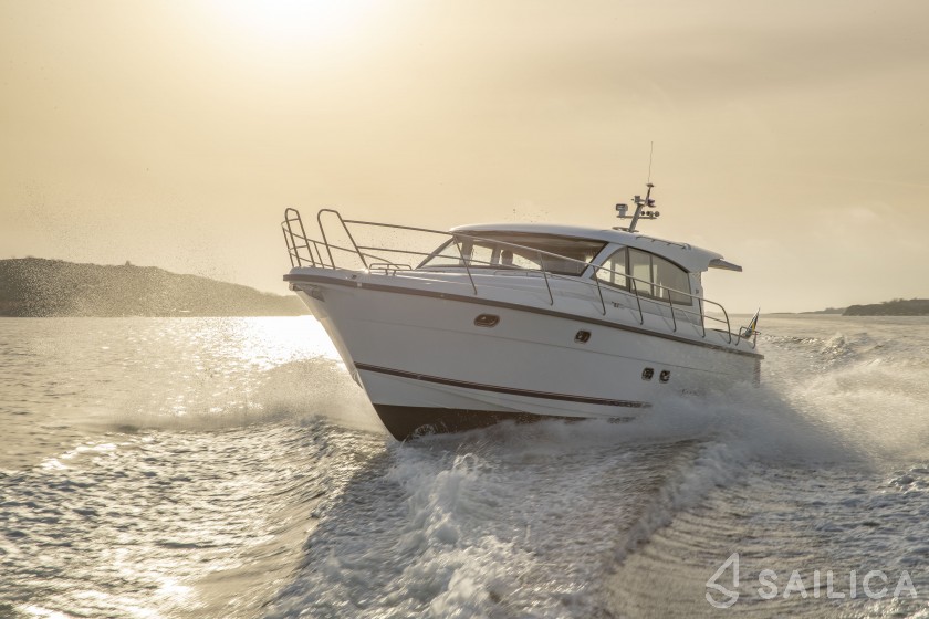 Nimbus 405 Coupe - Yacht Charter Sailica