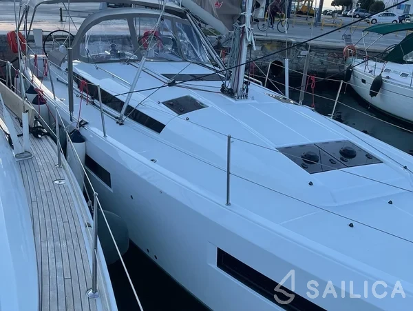 Sun Odyssey 440 - Yacht Charter Sailica