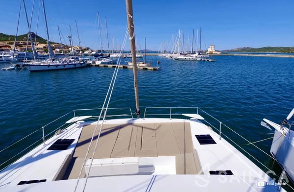 Bali 4.6 - Yacht Charter Sailica