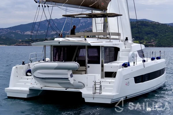 Bali 4.6 - Yacht Charter Sailica