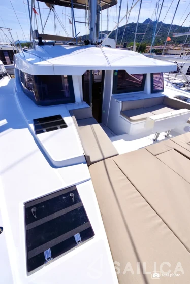 Bali 4.6 - Yacht Charter Sailica