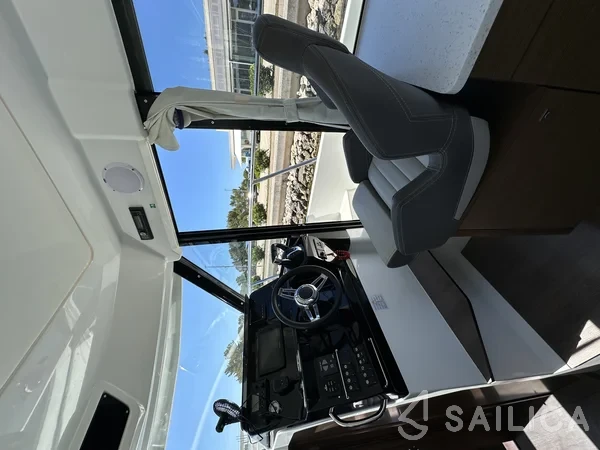 Merry Fisher 1095 FLY - Yacht Charter Sailica