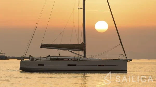 Dufour 460 GL - Yacht Charter Sailica