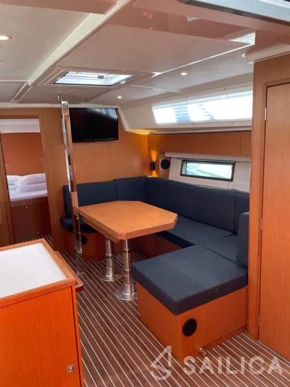 Bavaria C42 - Yacht Charter Sailica