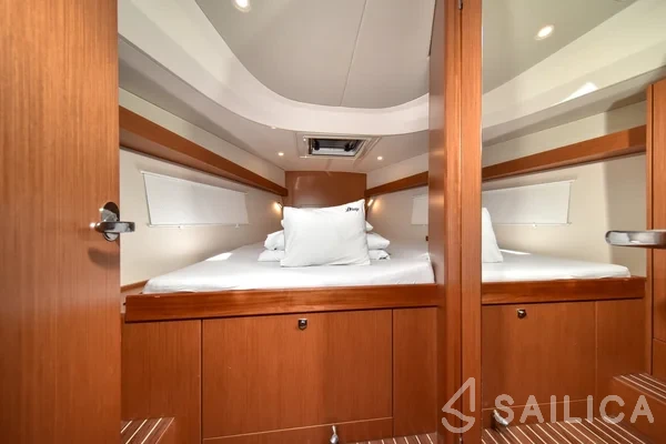 Bavaria C42 - Yacht Charter Sailica