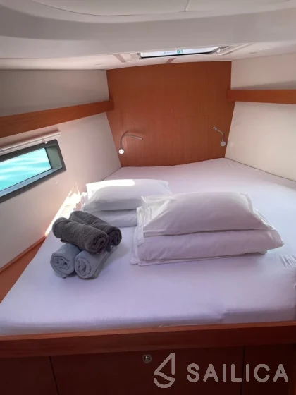Bavaria C42 - Yacht Charter Sailica