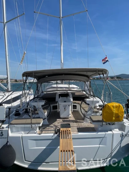Oceanis 51.1 - Yacht Charter Sailica