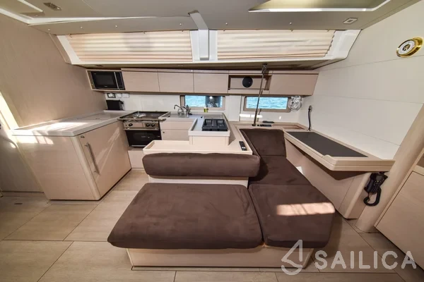 Oceanis 51.1 - Yacht Charter Sailica