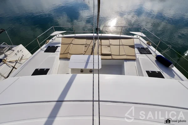 Bali 4.6 - Yacht Charter Sailica