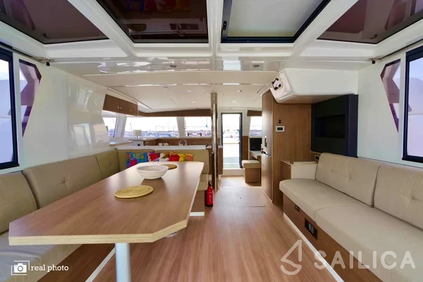 Bali 4.2 - Yacht Charter Sailica