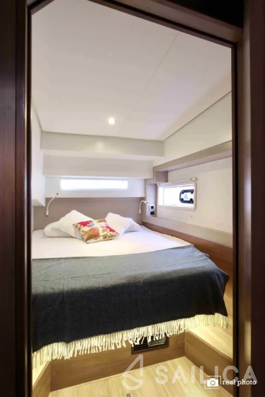 Bali 4.2 - Yacht Charter Sailica